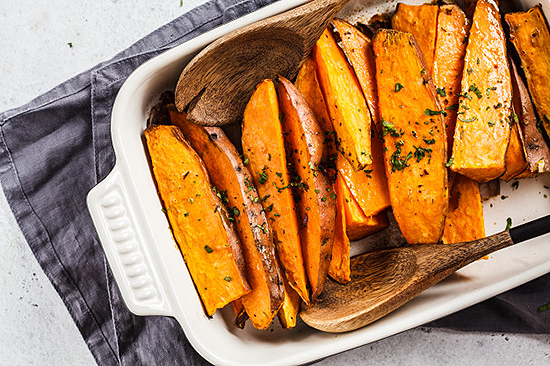 Baked sweet potato slices Baked sweet potato slices