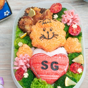 Chicken Karaage Bento (Inspired by the Singa Lion) Chicken Karaage Bento (Inspired by the Singa Lion)