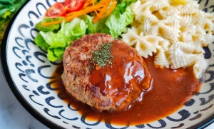 Recipes-Beef-Hamburg-with-Easy-Demi-Glace Beef Hamburg with Easy Demi Glace Recipe on FairPrice Group app
