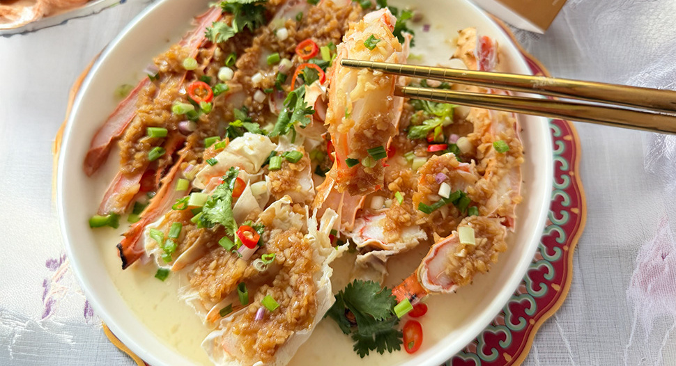 Seaco Steamed King Crab with Garlic Paste Recipe on FairPrice Group app